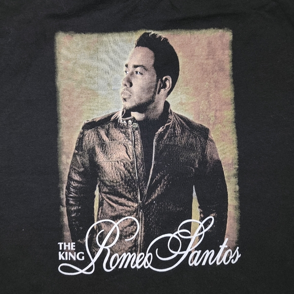 Romeo Santos The King Stays King Tour 2013 Concert Tshirt Sz. Medium - Picture 3 of 6